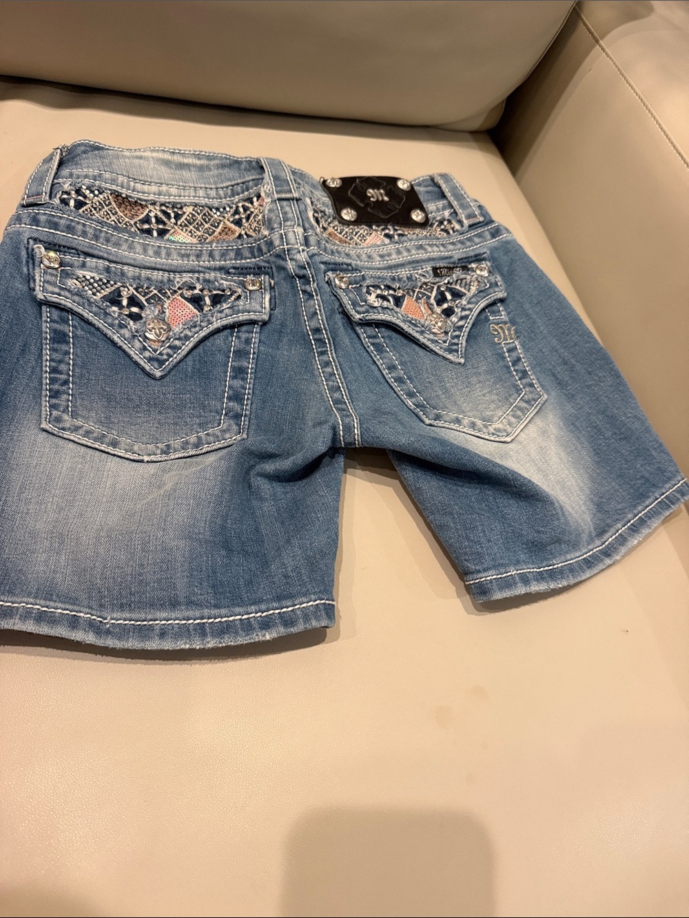 Miss Me Distressed Mid-Shorts - Colorful Pockets & Waistband Size 27
